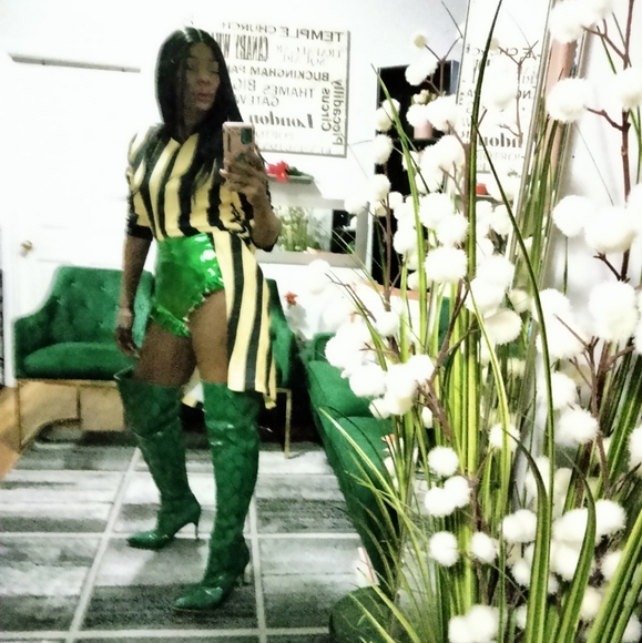 Metallic Shorts - Picture 3 of 3